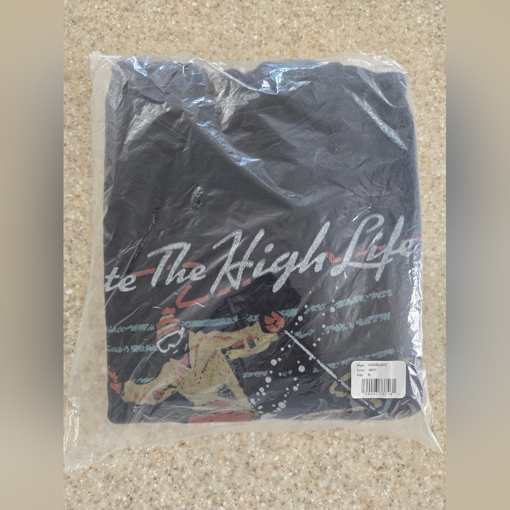 Miller High Life Taste the High Life Aspen Flea Market Fleece.   (Size XL)